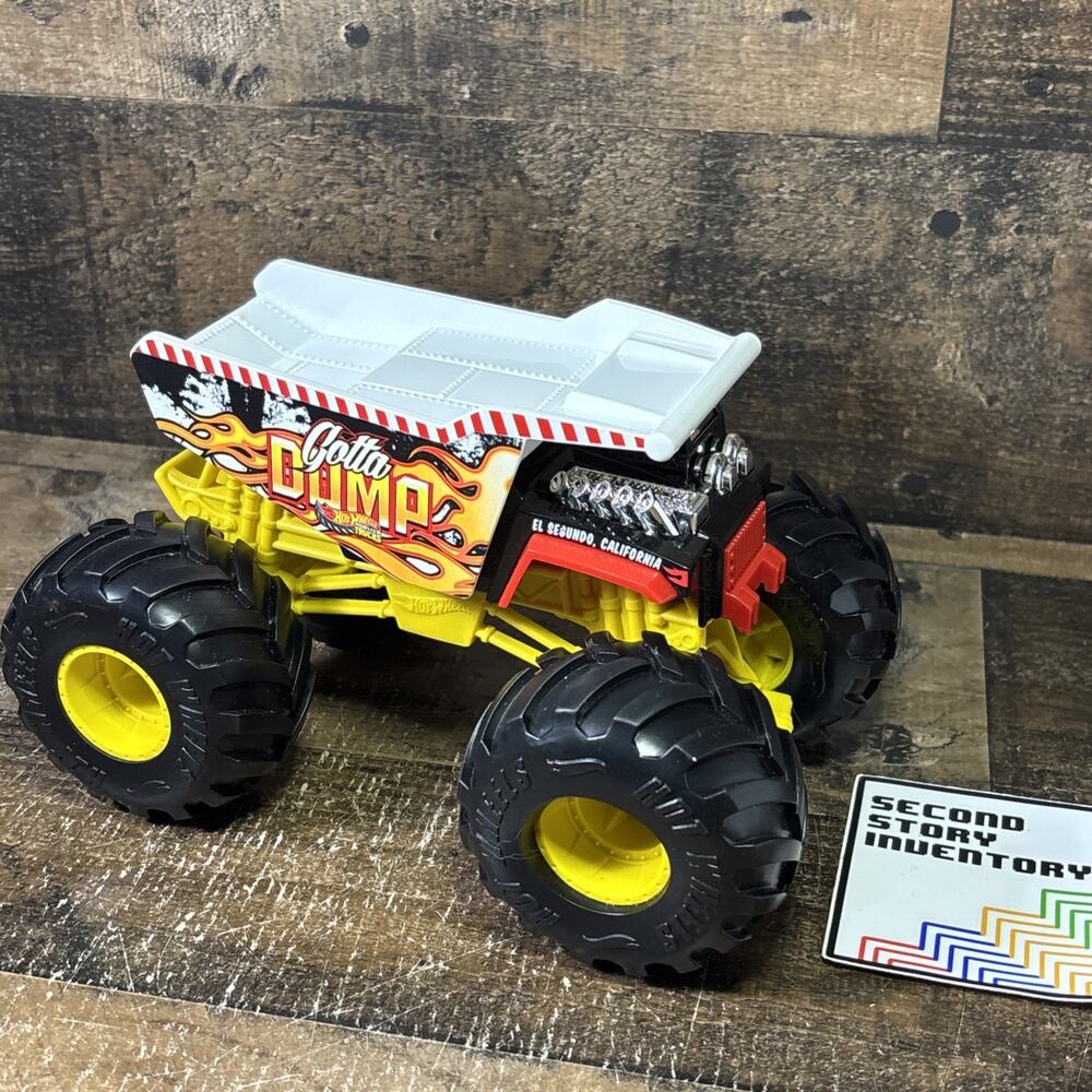 Hot Wheels Monster Trucks Gotta Dump 1:24 Scale Diecast Yellow Chassis Flames
